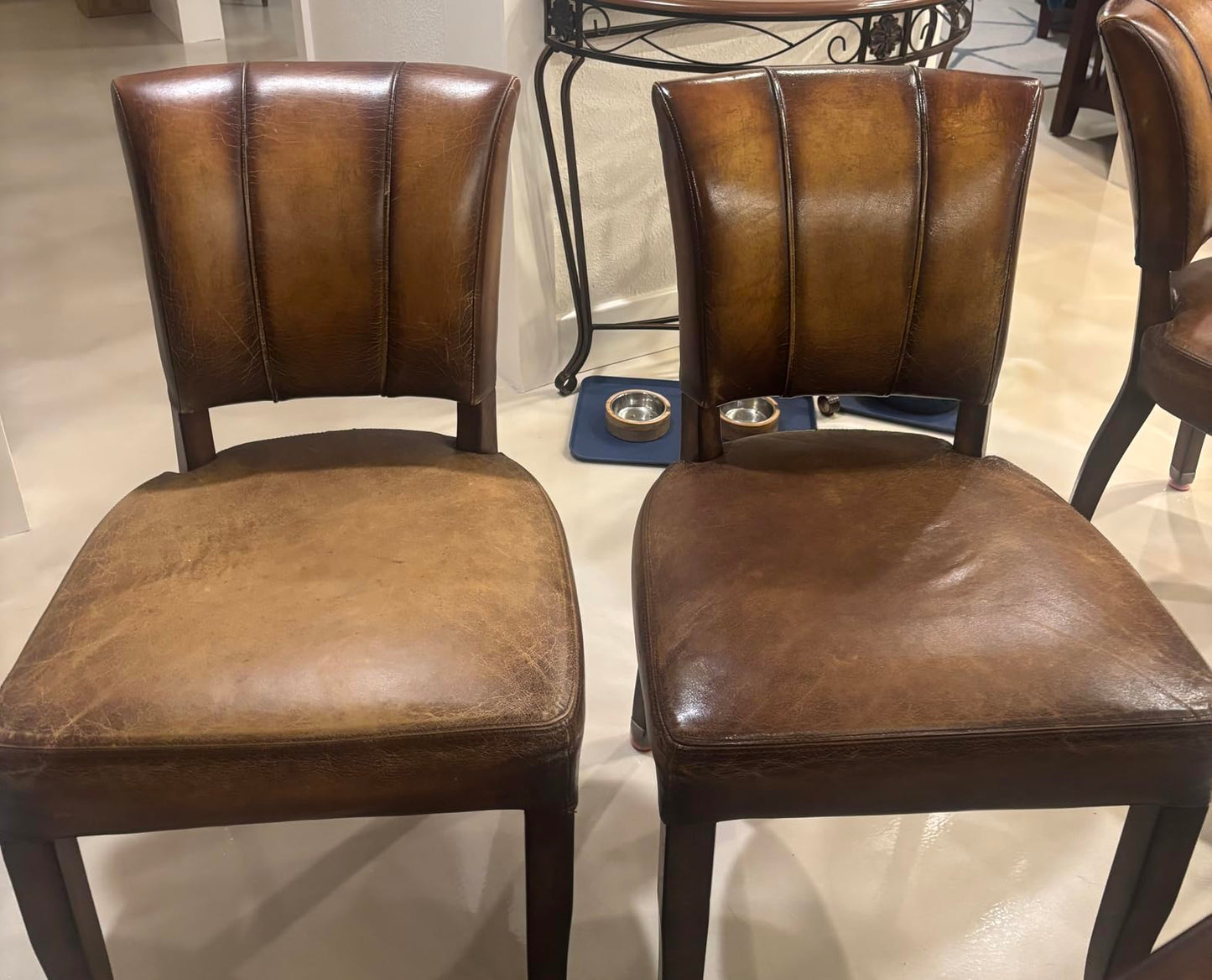 Clara Restaurador de Cuero y Madera